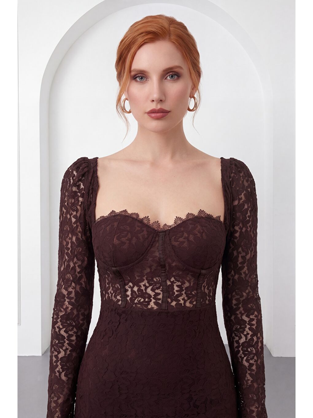 Kadın Kahverengi Dantel Detaylı Yırtmaçlı Uzun Elbise-2