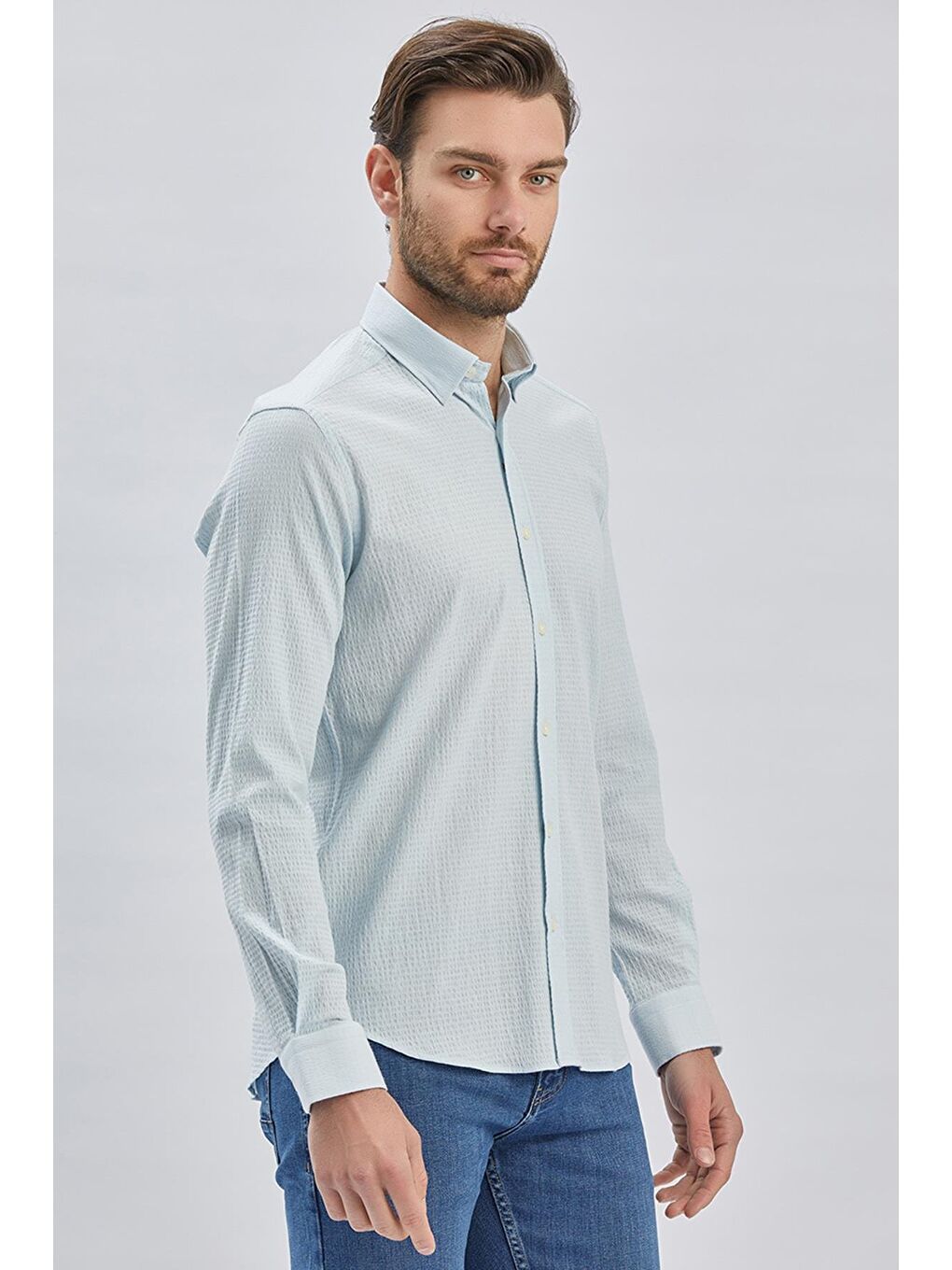 Koyu Mavi Uzun Kollu Biritli Yaka Biyeli Pamuklu Elastanlı Casual Slim Fit Gömlek 1004240232