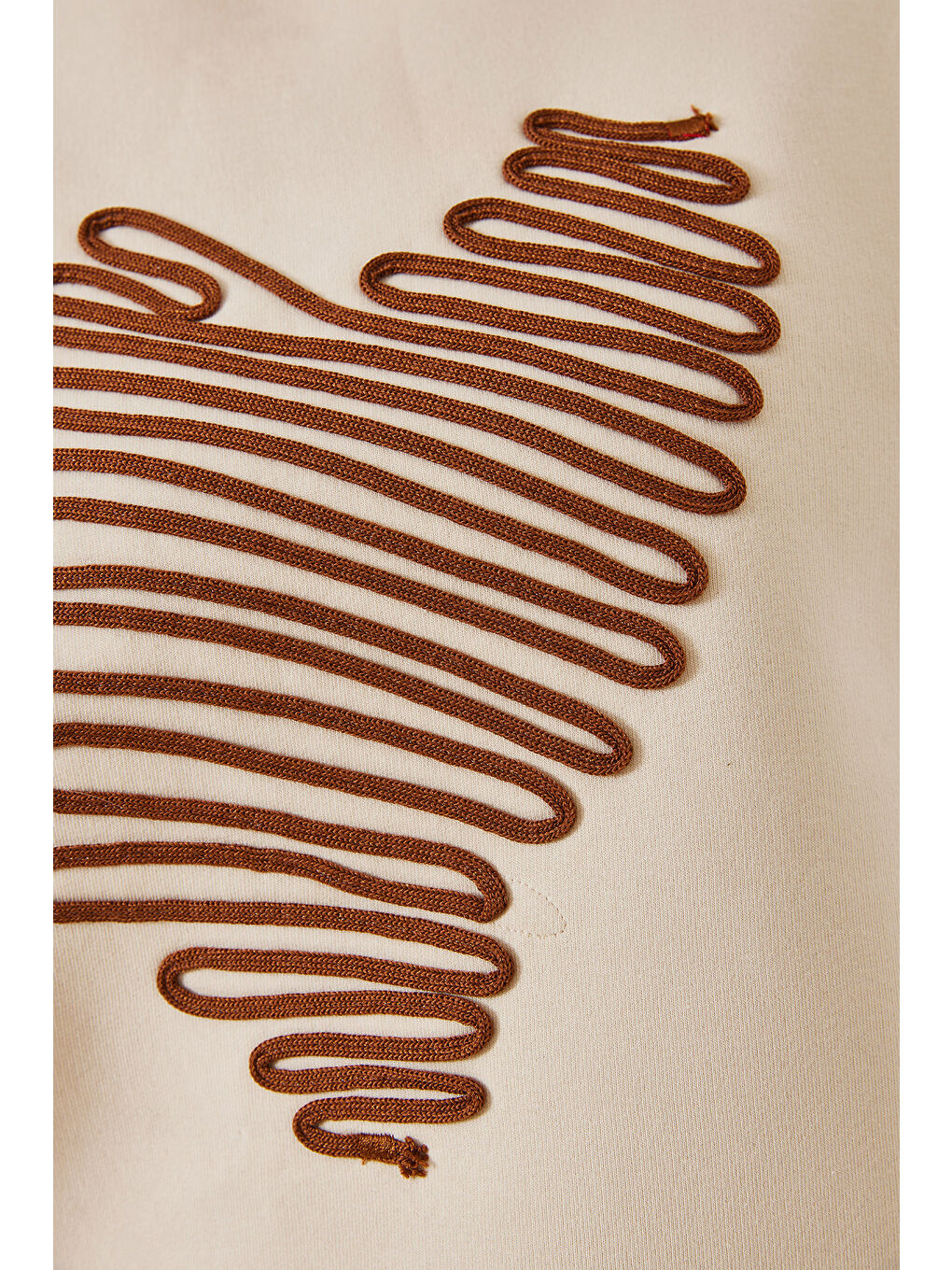 Bej Kadın Kalp Nakışlı Sweatshirt-2