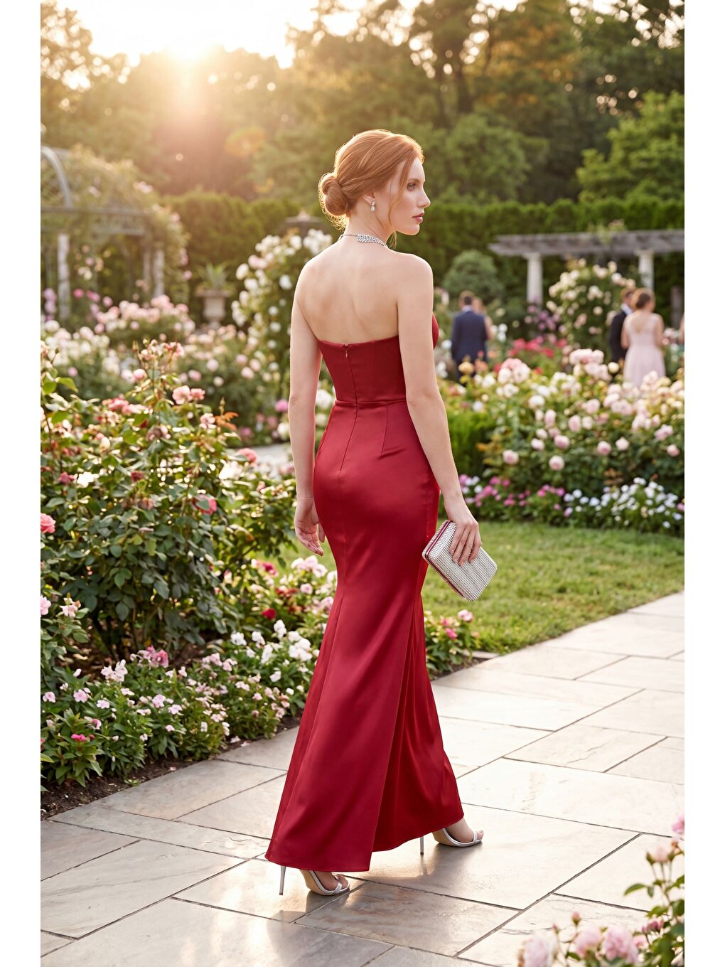 Kadın Kırmızı Dar Kalıp Straplez Yaka Beli Drapeli Saten Abiye Elbise-1