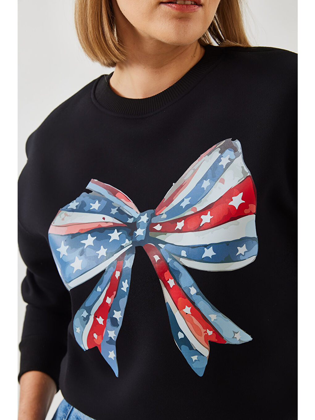 Siyah Kadın Renkli Kelebek Baskılı Sweatshirt MBHS-1