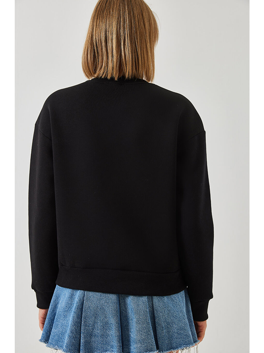 Siyah Kadın Renkli Kelebek Baskılı Sweatshirt MBHS-2