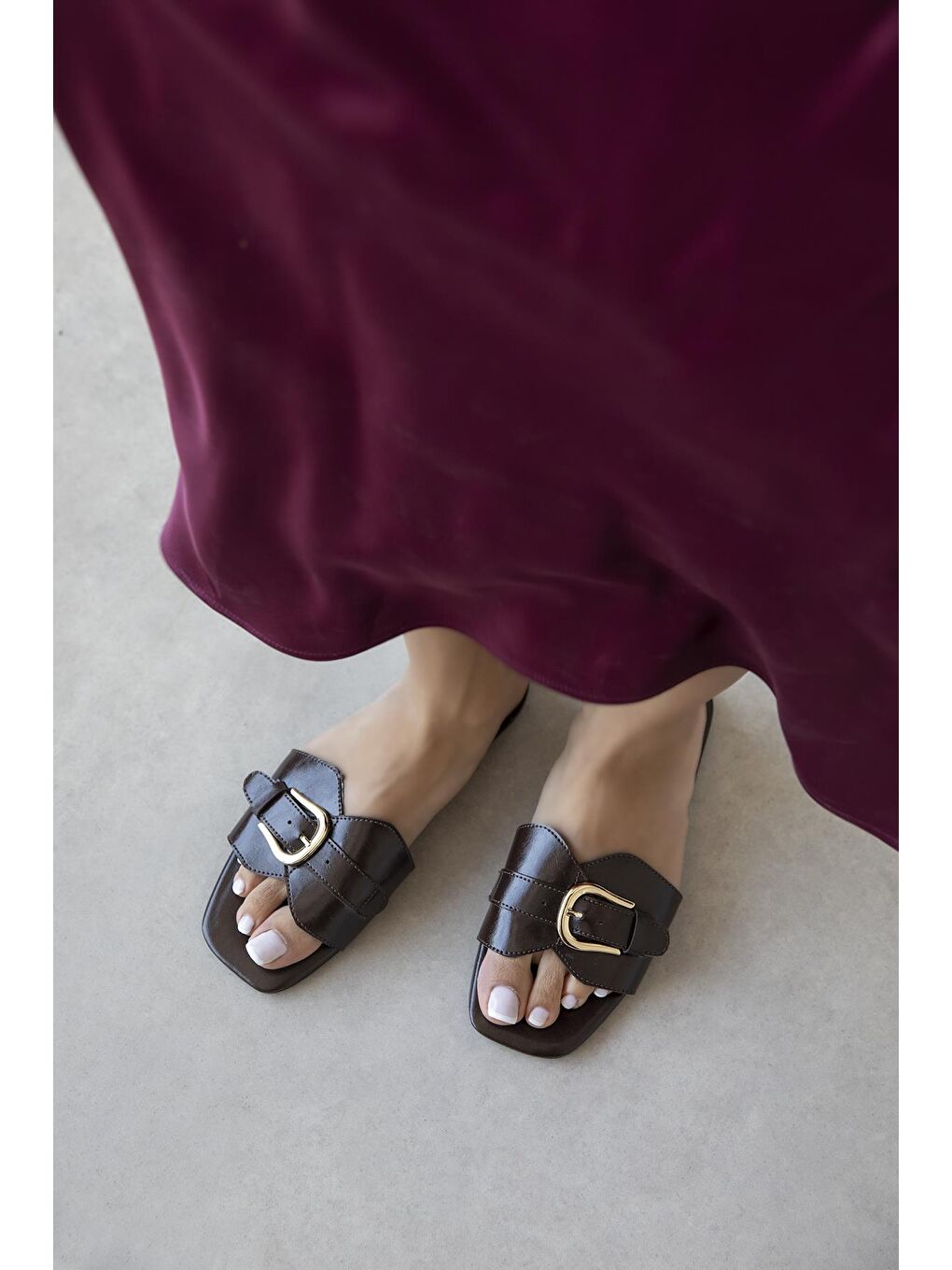 Kahverengi Pablo Kadın Günlük Kırışık Deri Terlik Kahve-1