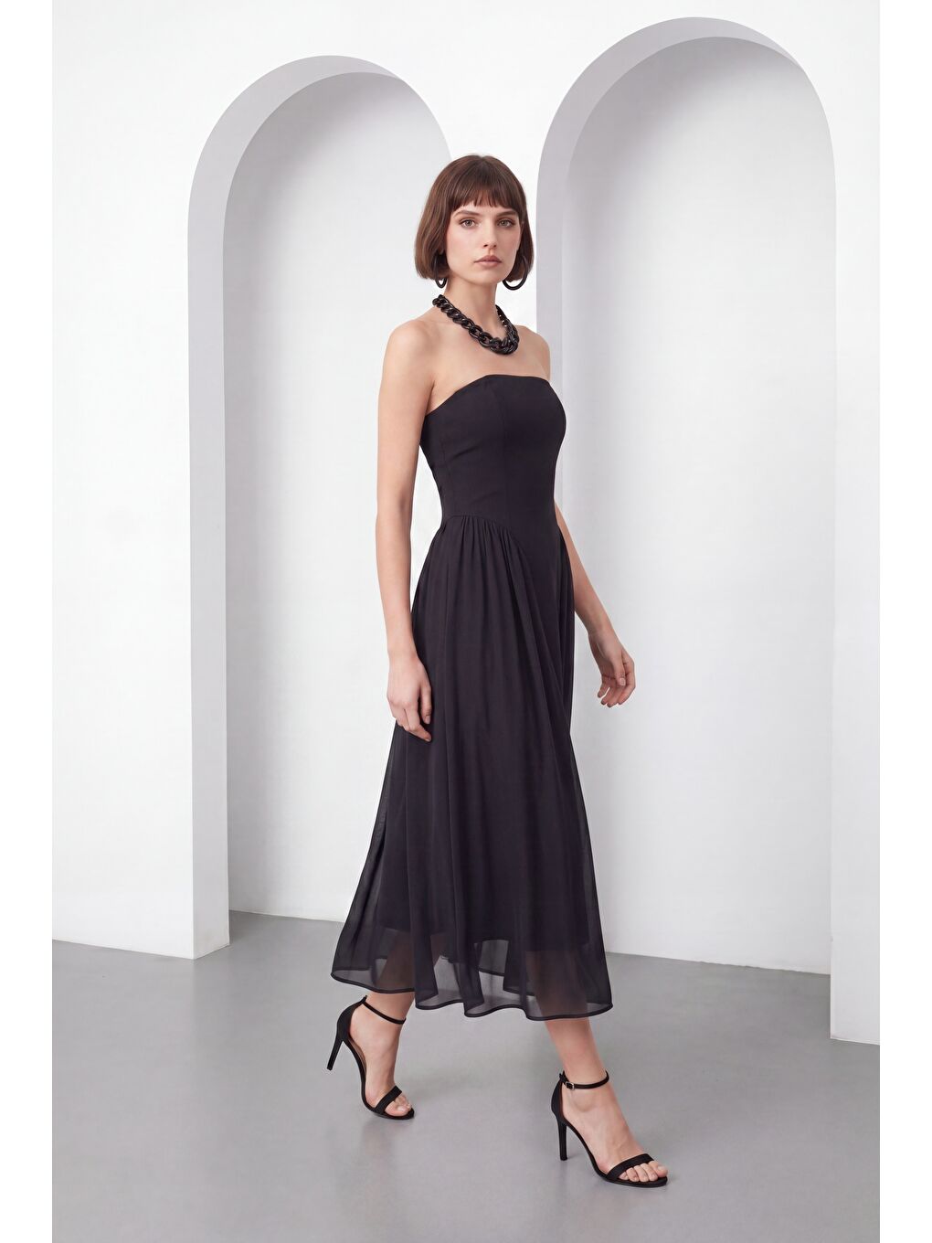 Kadın Siyah Straplez Yaka Midi Davet Elbisesi-1