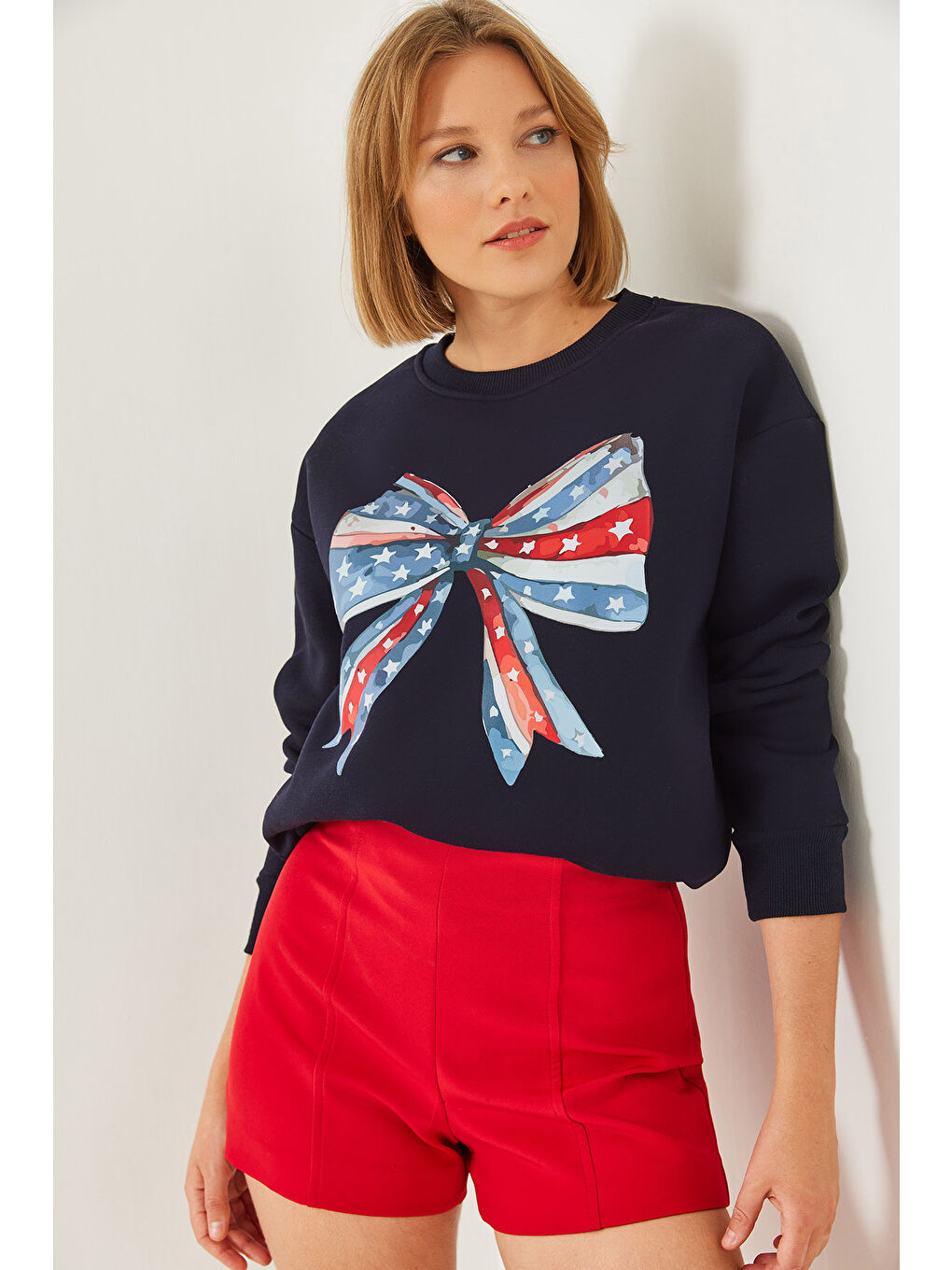 Lacivert Kadın Renkli Kelebek Baskılı Sweatshirt MBHS