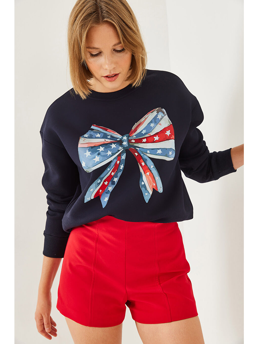 Lacivert Kadın Renkli Kelebek Baskılı Sweatshirt MBHS-1