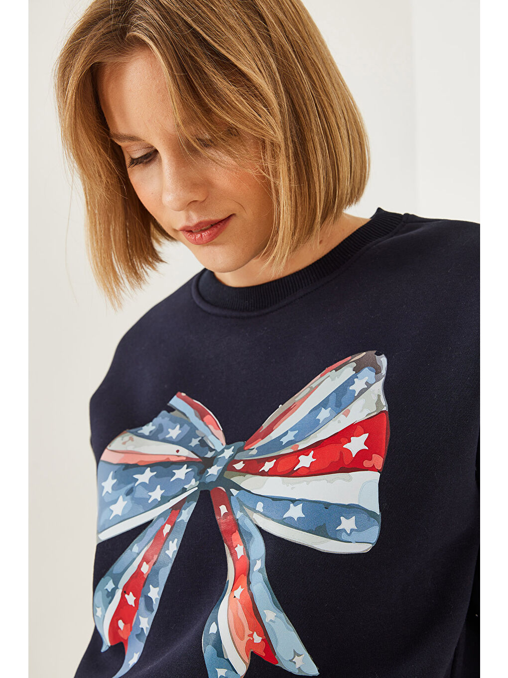 Lacivert Kadın Renkli Kelebek Baskılı Sweatshirt MBHS-3