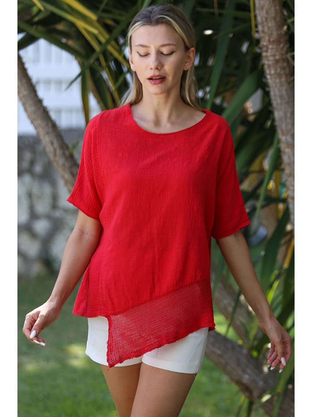 Kırmızı Yuvarlak Yaka Yarasa Kol Etek Ucu File Detaylı Dokuma Asimetrik Casual Bluz-1
