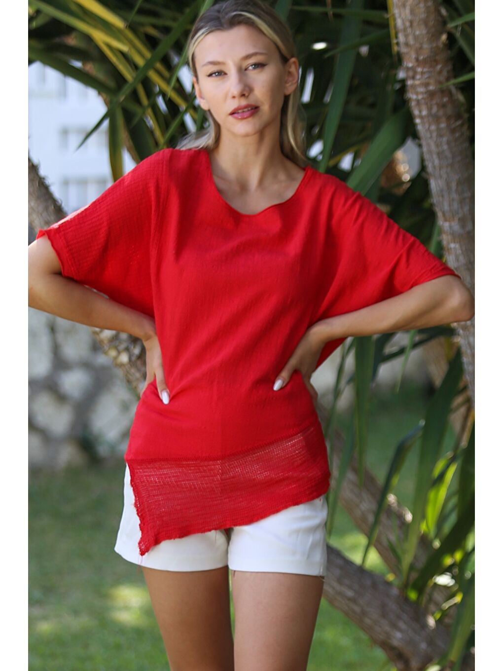 Kırmızı Yuvarlak Yaka Yarasa Kol Etek Ucu File Detaylı Dokuma Asimetrik Casual Bluz-2