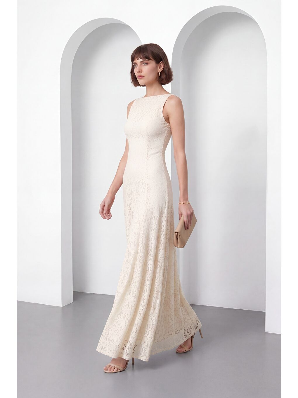 Kadın Bej Bisiklet Yaka Dantelli Uzun Davet Elbisesi-3