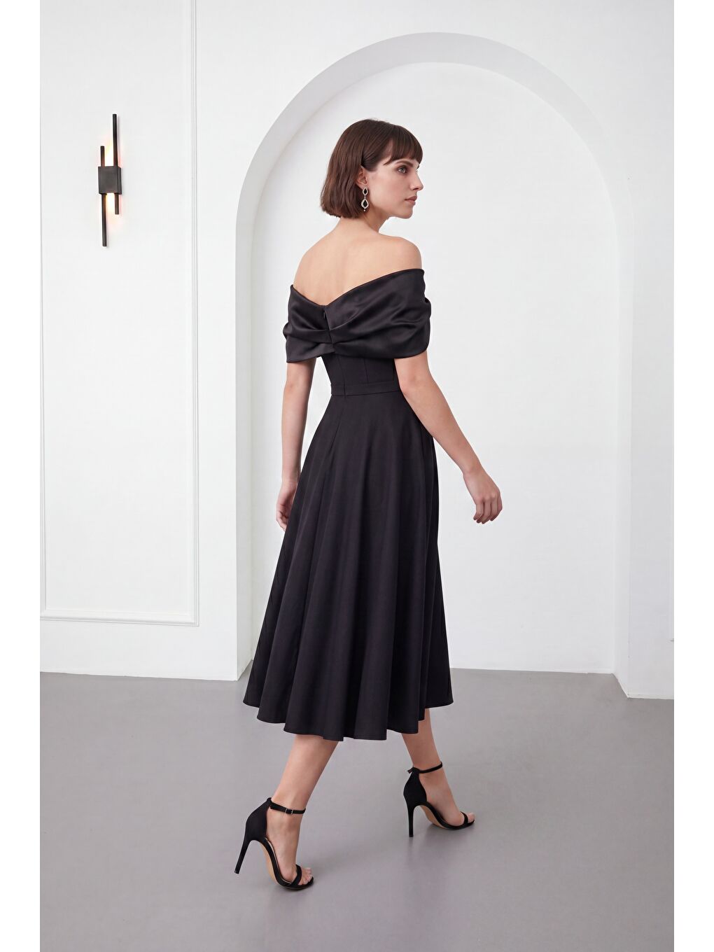 Kadın Siyah Kayık Yaka Taş Detay Kloş Söz Nişan Nikah Abiye Elbise-5