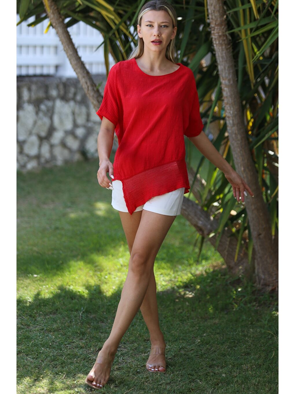 Kırmızı Yuvarlak Yaka Yarasa Kol Etek Ucu File Detaylı Dokuma Asimetrik Casual Bluz-4