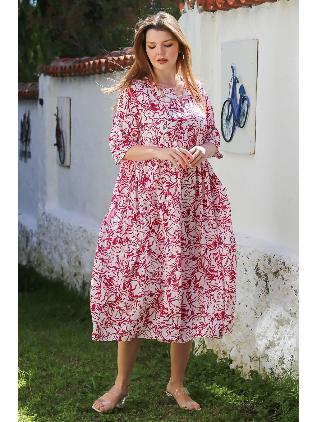 Beyaz-Pembe Yuvarlak Yaka Kısa Kol Çiçekli Düğmeli Çift Cepli Allover Baskılı Dokuma Elbise 120 55-2