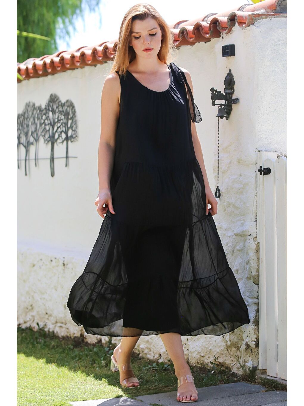 İtalyan Siyah Havuz Yaka Kolsuz Bağlamalı Astarlı Casual İpek Dokuma Elbise 130 65