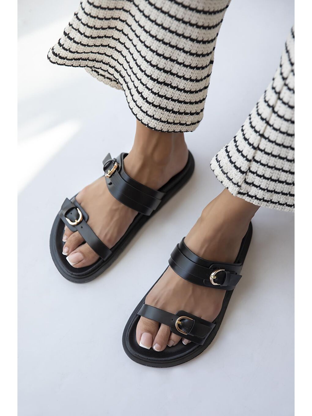 Sunday  Kadın  Toka  Detay  Günlük  Konfor Terlik Siyah-2