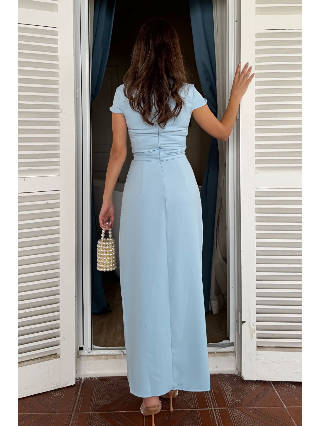 Kadın Mavi Kruvaze Yaka Volanlı Maxi Davet Elbisesi-4