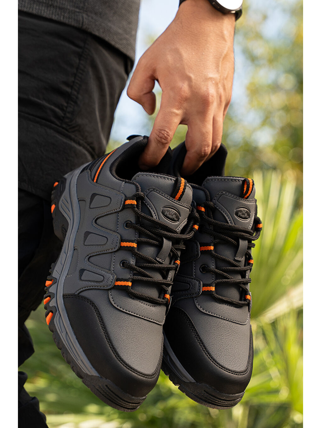 Gri D0538 Kısa Su Geçirmez Erkek Outdoor Trekking Ayakkabı-1