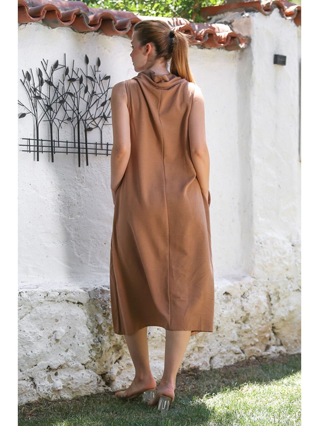 Kahverengi Tarçın Rengi Degaje Yaka Kolsuz Gizli Cepli Yıkamalı Casual Keten Görünümlü Dokuma Elbise 120 55-1