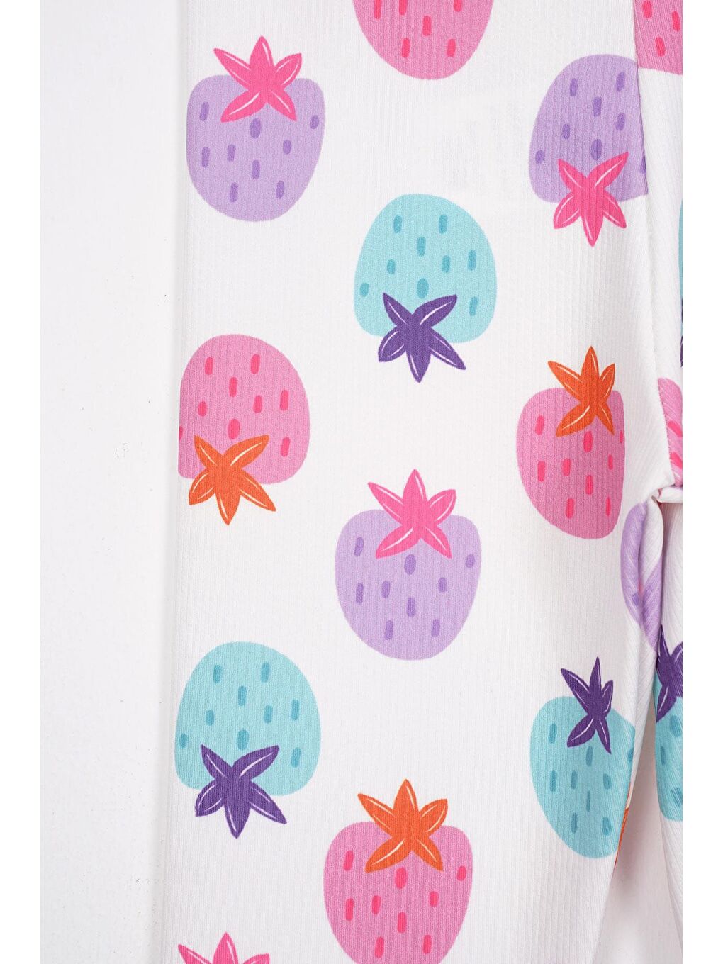 Lila Çilek Baskılı Ekru Renk Kız Çocuk Tayt-1