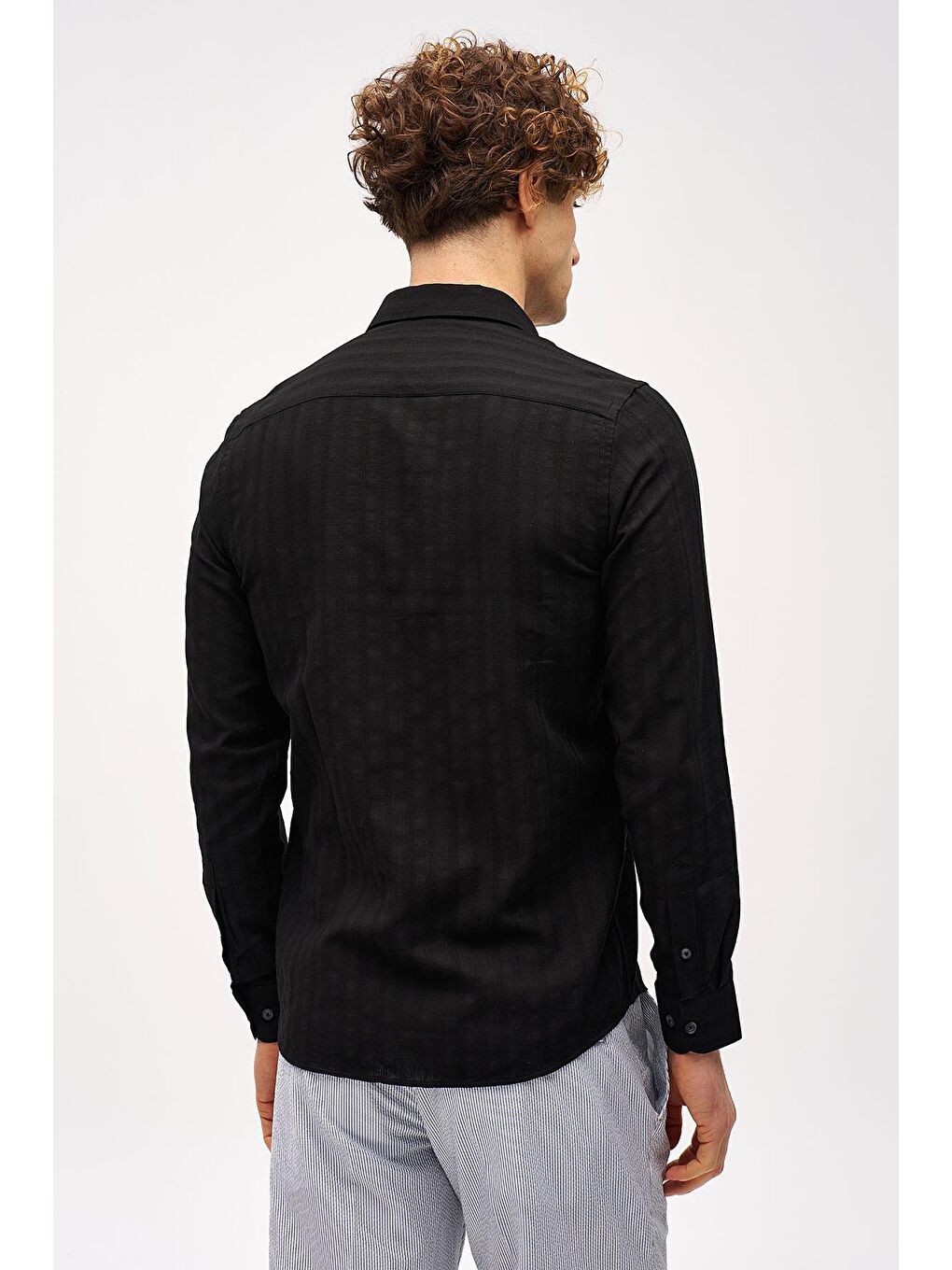 Siyah Dynamic Fit  Düğmeli Yaka Çizgili Uzun Kollu Cepsiz %100 Pamuk Gömlek-2