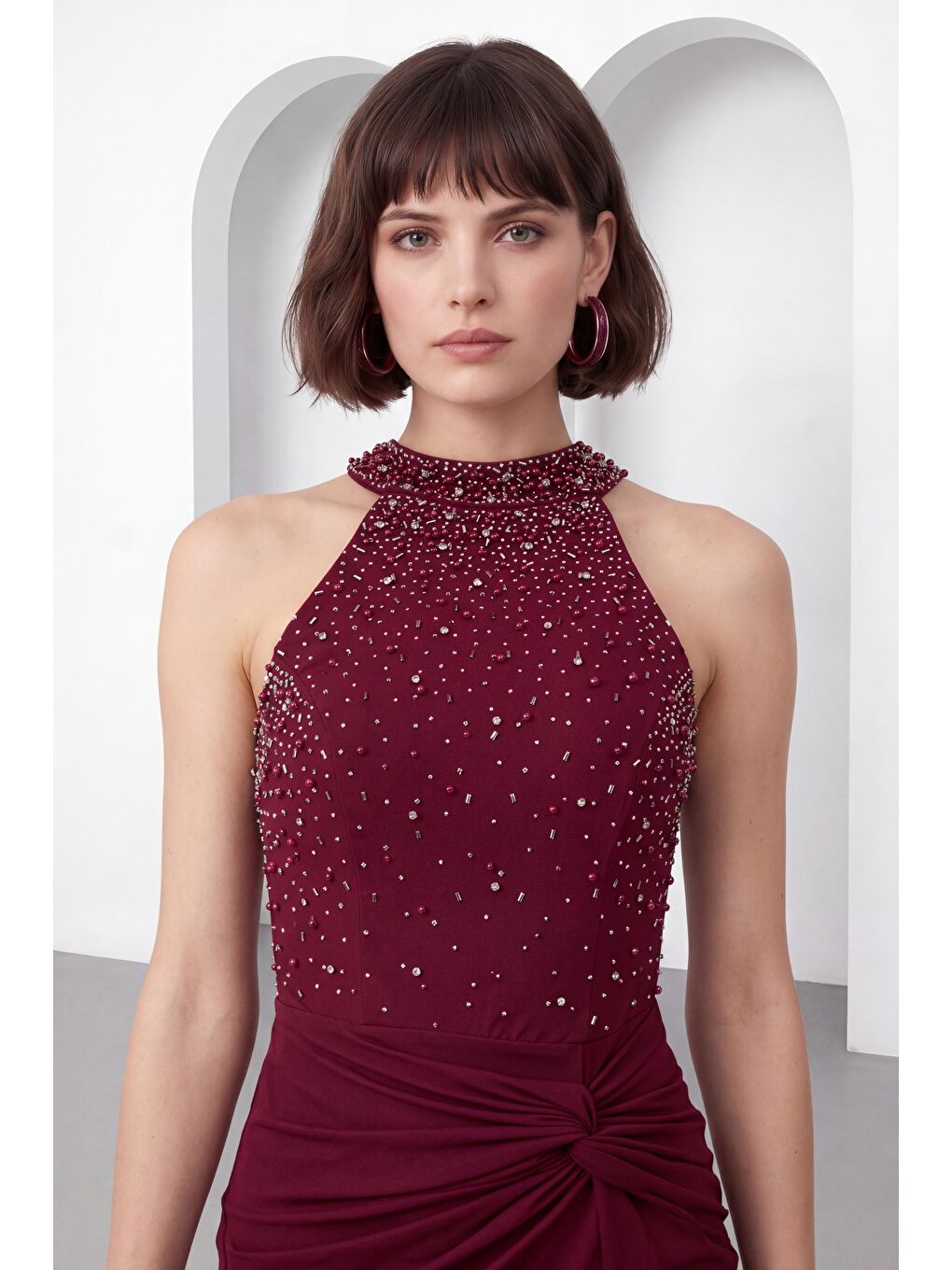 Kadın Bordo Dar Kalıp Halter Yaka Taşlı Uzun Abiye Elbise-2