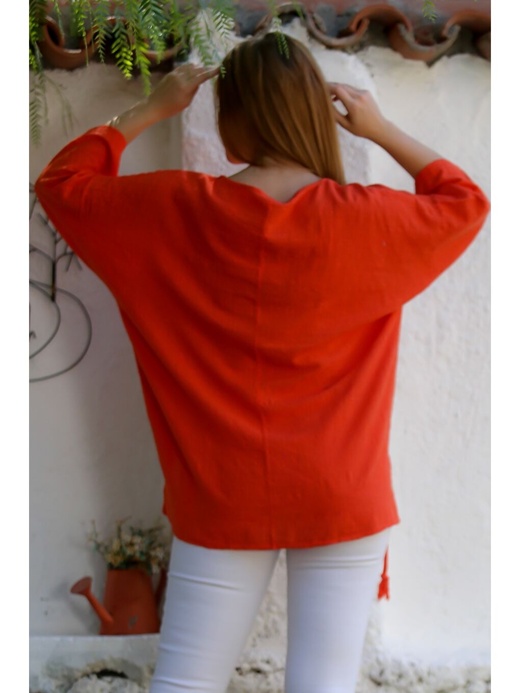 Kırmızı Organik Pamuk Narçiçeği Havuz Yaka 3/4 Kol File Detaylı Aplikeli Arkası Uzun Dokuma Bluz 70 68-1