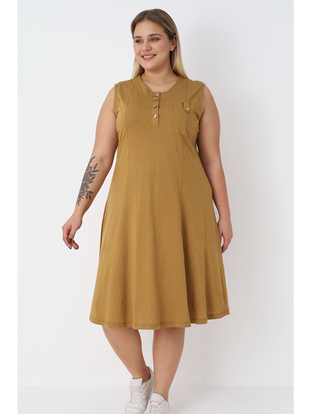 Kahverengi Kadın Büyük Beden Düğmeli Askılı Pamuklu Elbise-1