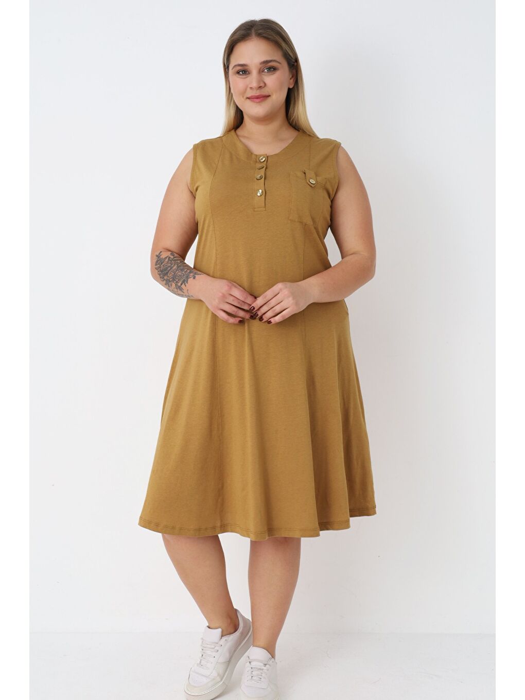 Kahverengi Kadın Büyük Beden Düğmeli Askılı Pamuklu Elbise-3
