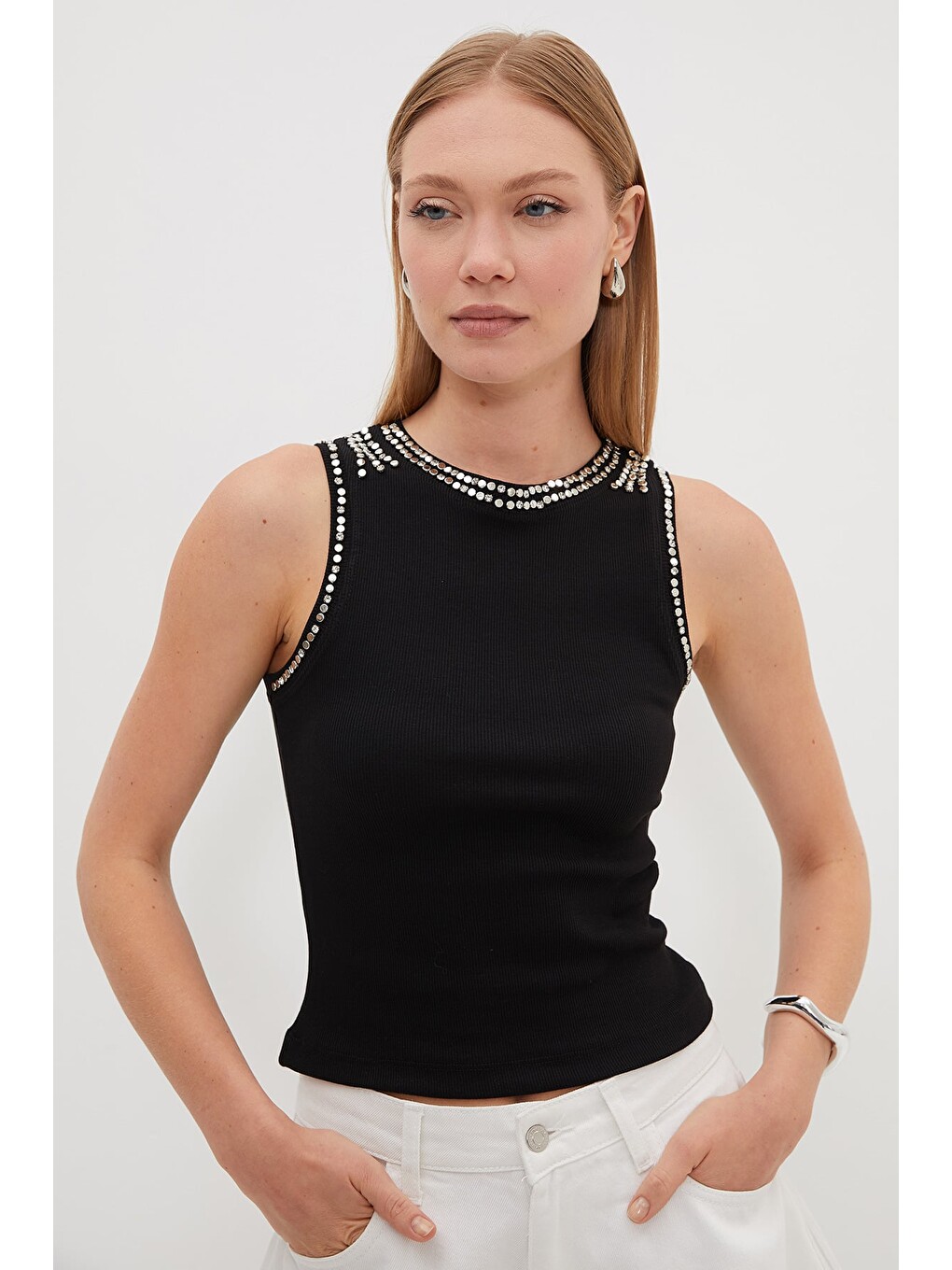 Siyah Taşlı Fitilli Bisiklet Yaka Slim Fit Bluz