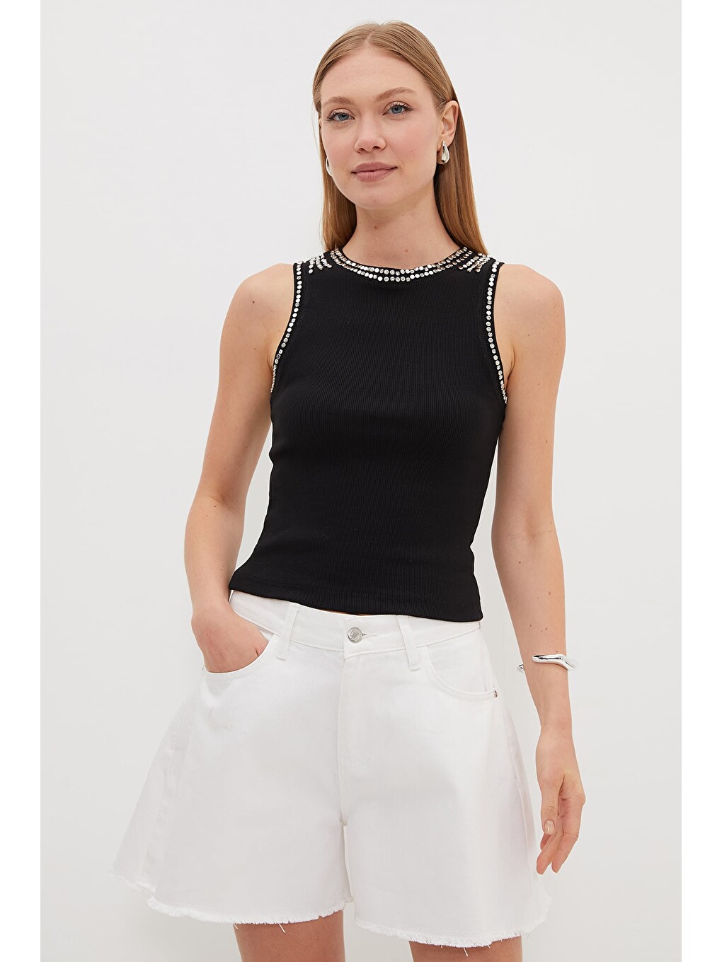 Siyah Taşlı Fitilli Bisiklet Yaka Slim Fit Bluz-2