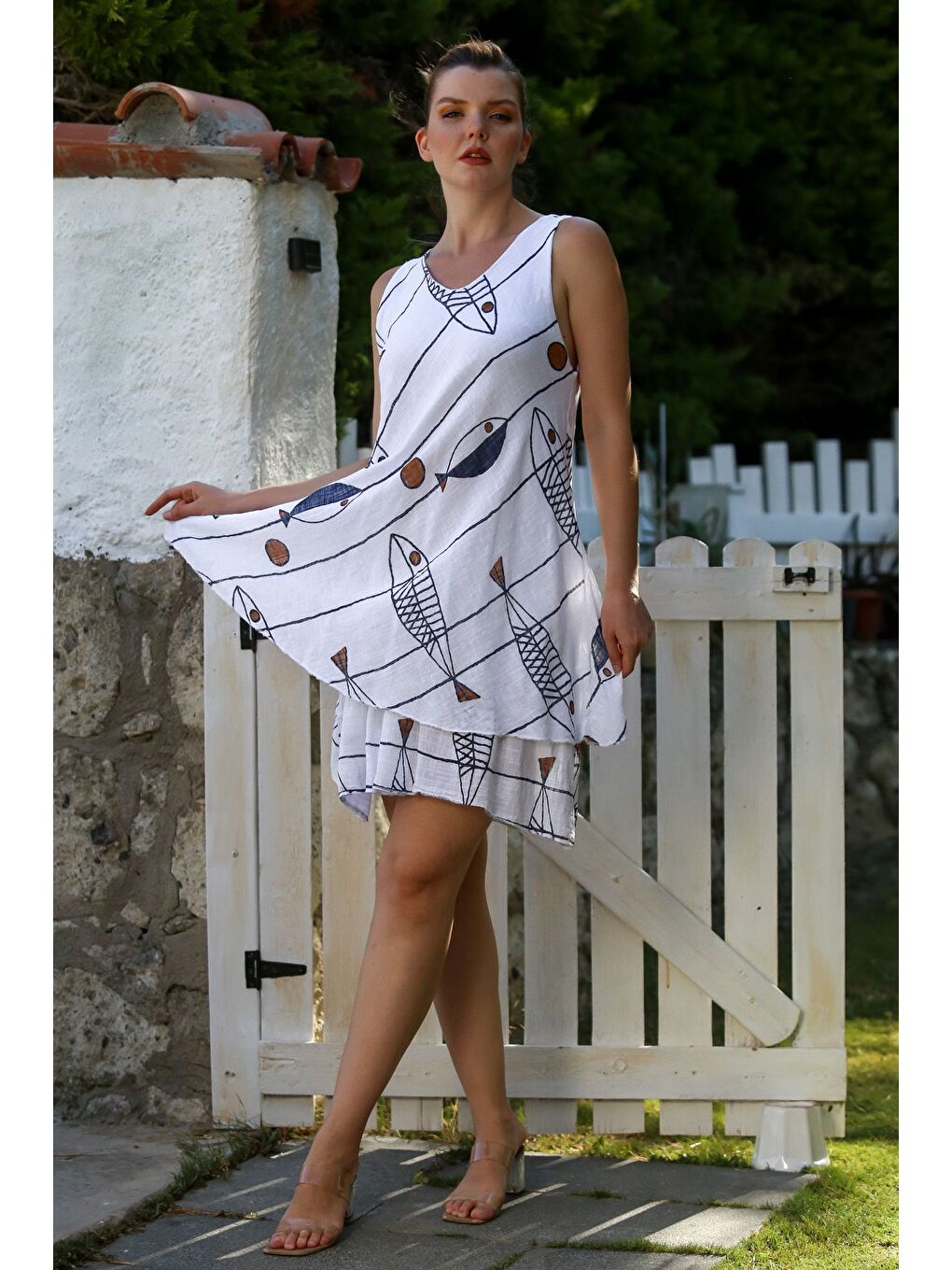 İtalyan Beyaz V Yaka Kolsuz Balık Desenli Astarlı Casual Keten Görünümlü Dokuma Elbise 95 60-6