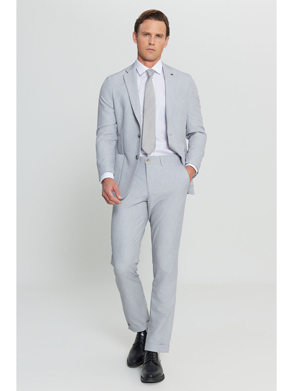 Erkek Gri Taşıma Torbalı Slim Fit Dar Kesim Kırlangıç Yaka Beli Bağlamalı Takım Elbise-3