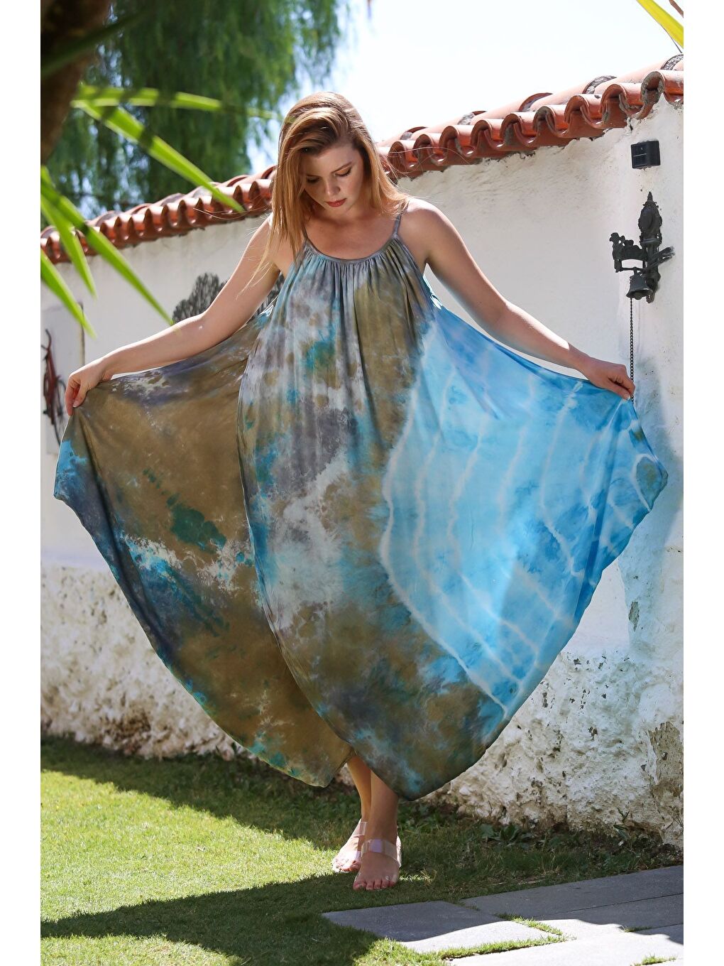 İtalyan Mavi-Bej Batik Ayarlanabilir Askılı Casual Viskon Dokuma Elbise 130 64-3