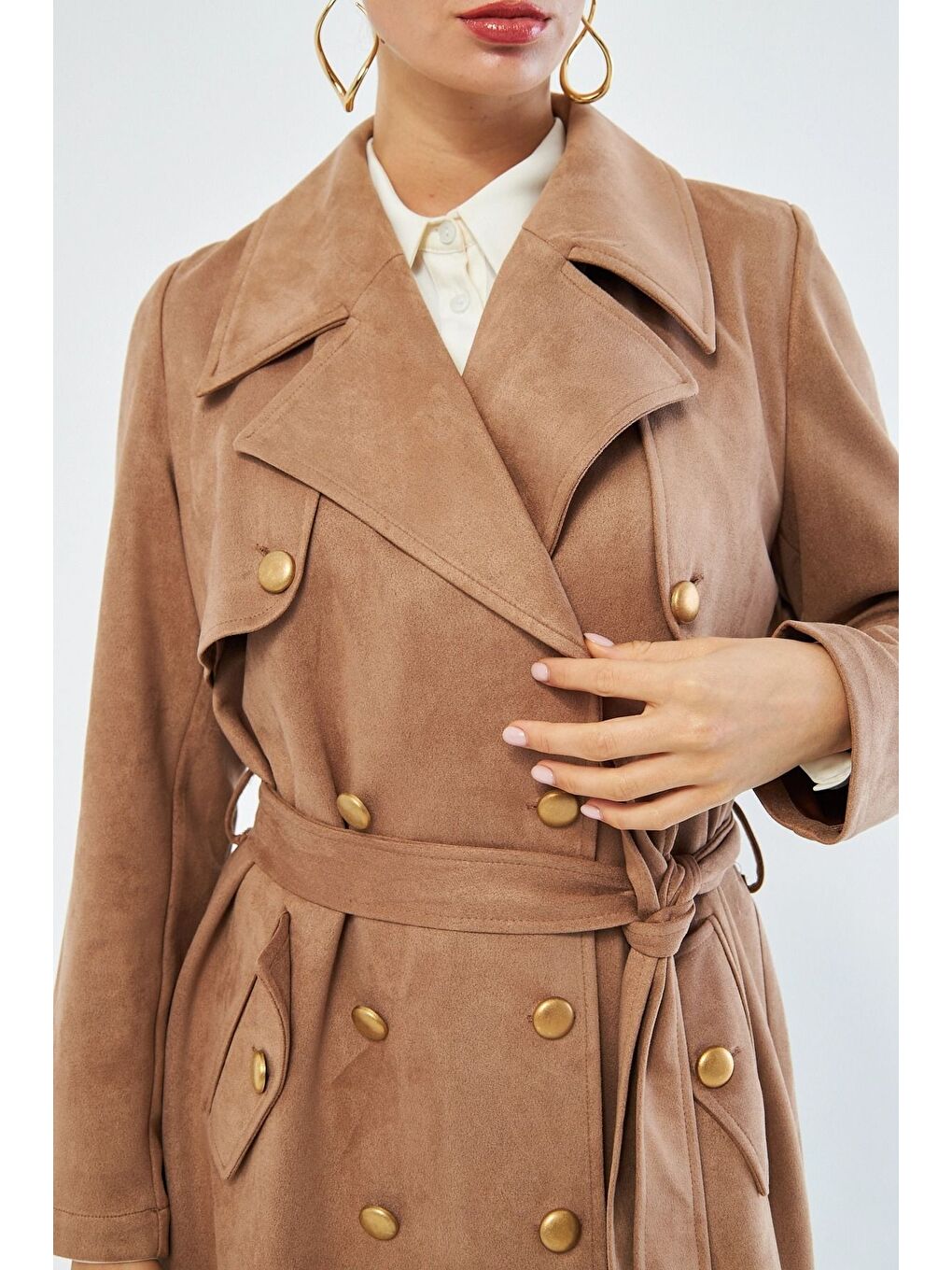 Süet Dokulu Bej Trençkot