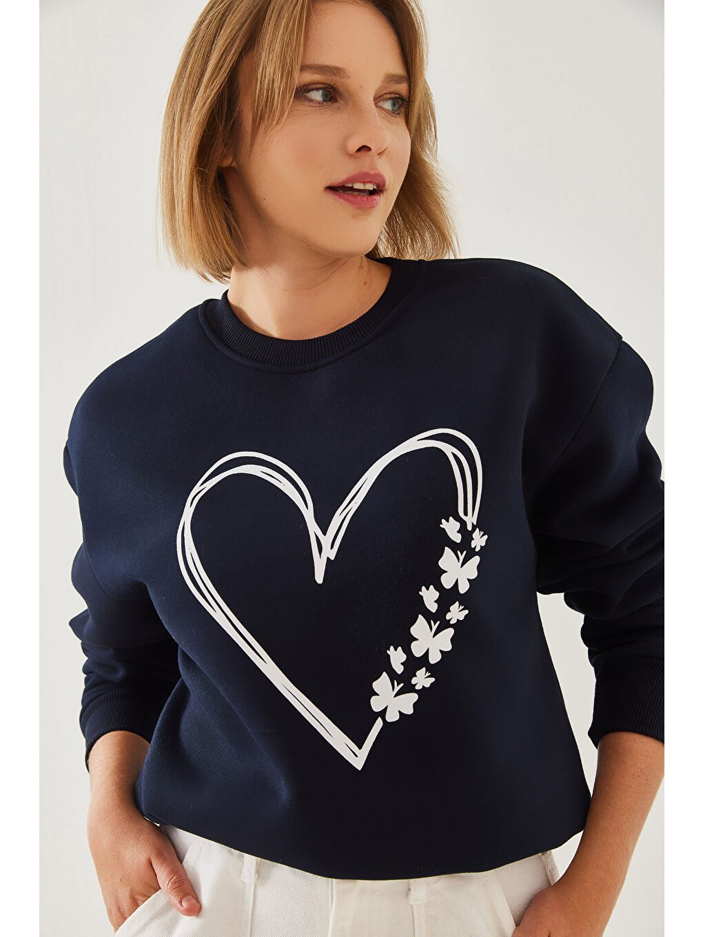 Lacivert Kadın Baskılı Kalp Detaylı Bisiklet Yaka İplik Şardonlu Sweatshirt-4