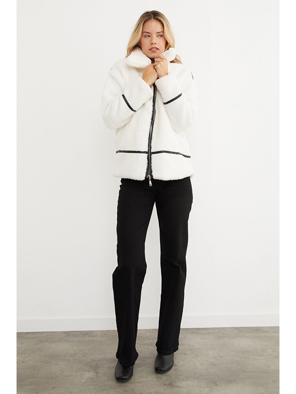 Ekru Biyeli Gömlek Yaka Pelüş Mont-4