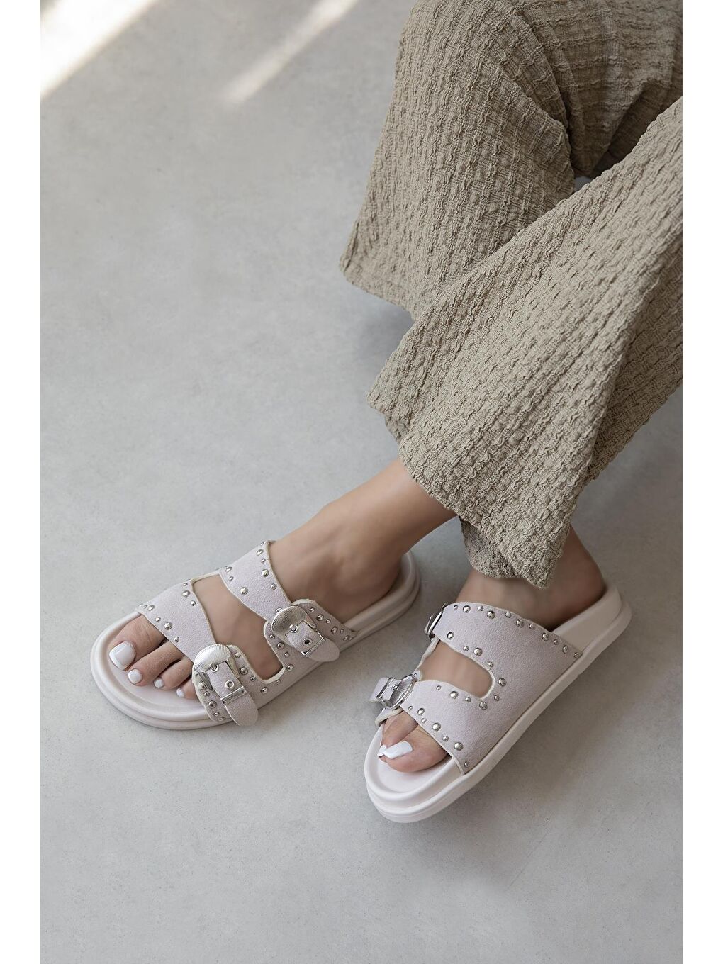 Gavi Kadın Drop Detay Günlük Konfor Süet Terlik Bej-1