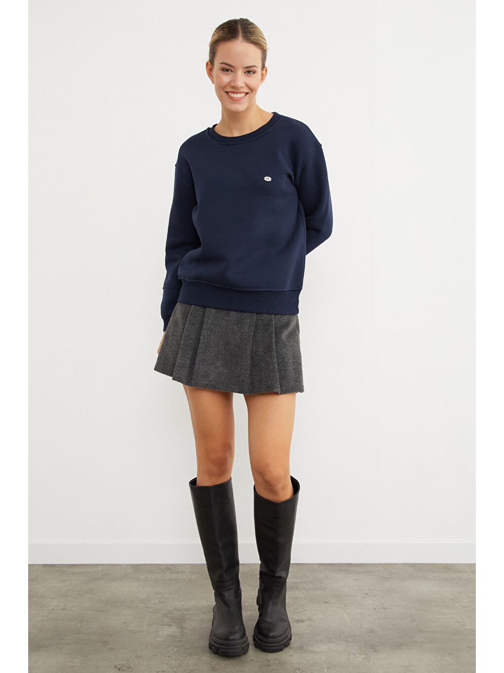 Lacivert 3 İplik Metal Aksesuar Detaylı Sweatshirt-1