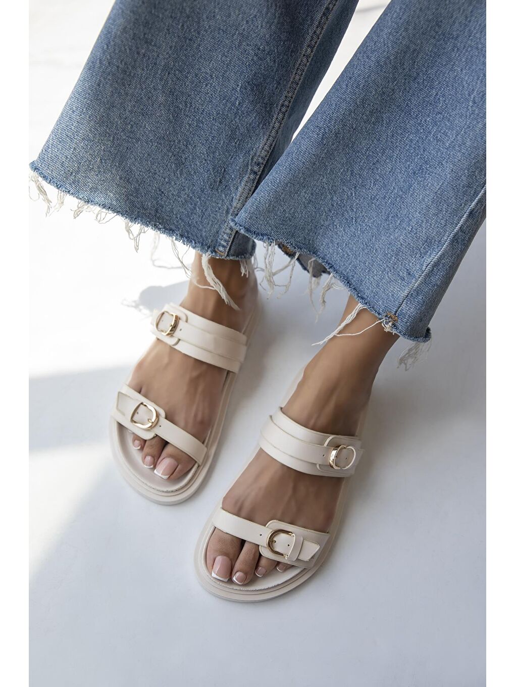 Sunday  Kadın  Toka  Detay  Günlük  Konfor Terlik Bej-1