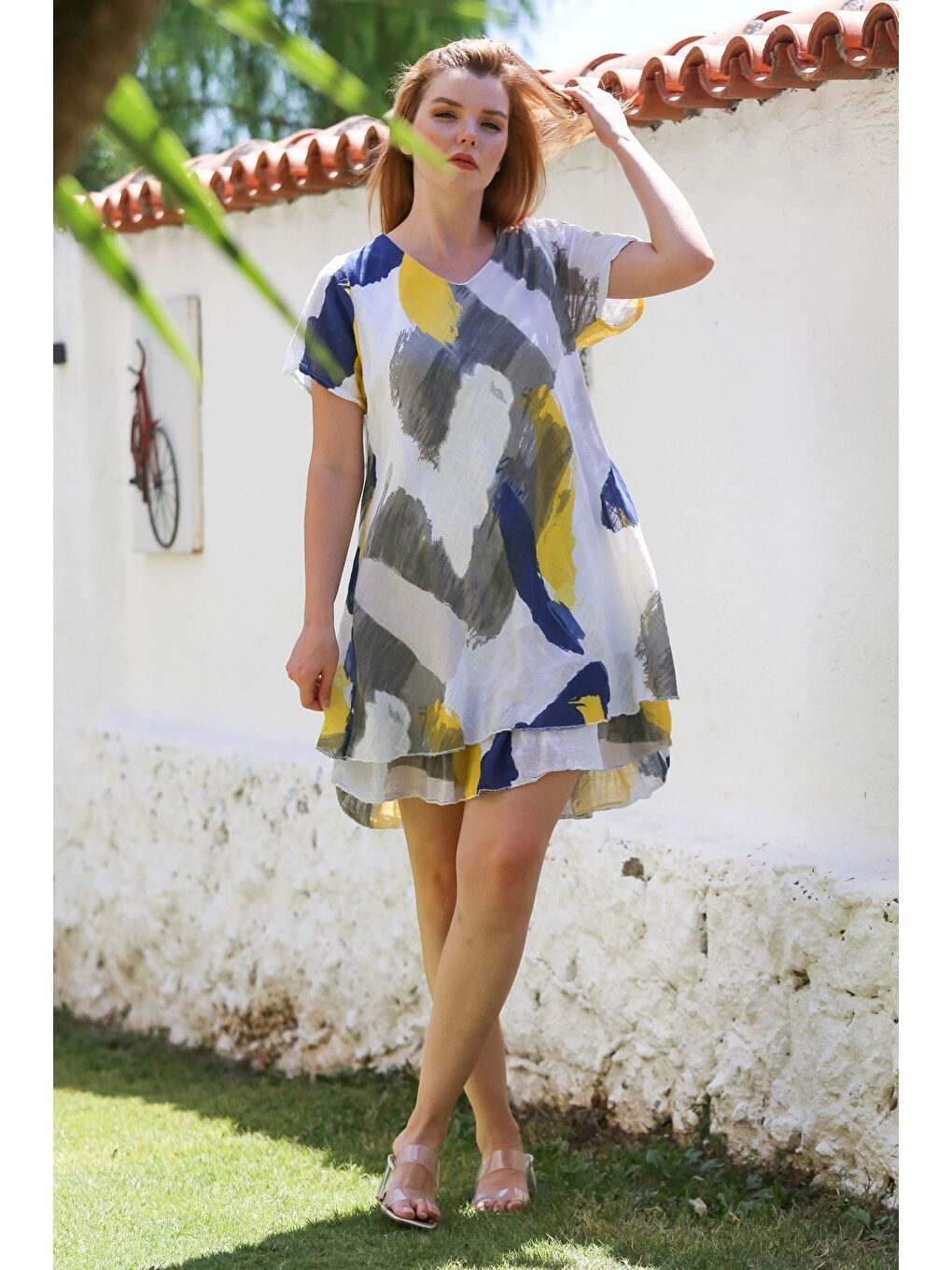 İtalyan Beyaz V Yaka Kısa Kol Desenli Astarlı Casual Keten Görünümlü Dokuma Elbise 96 64-4