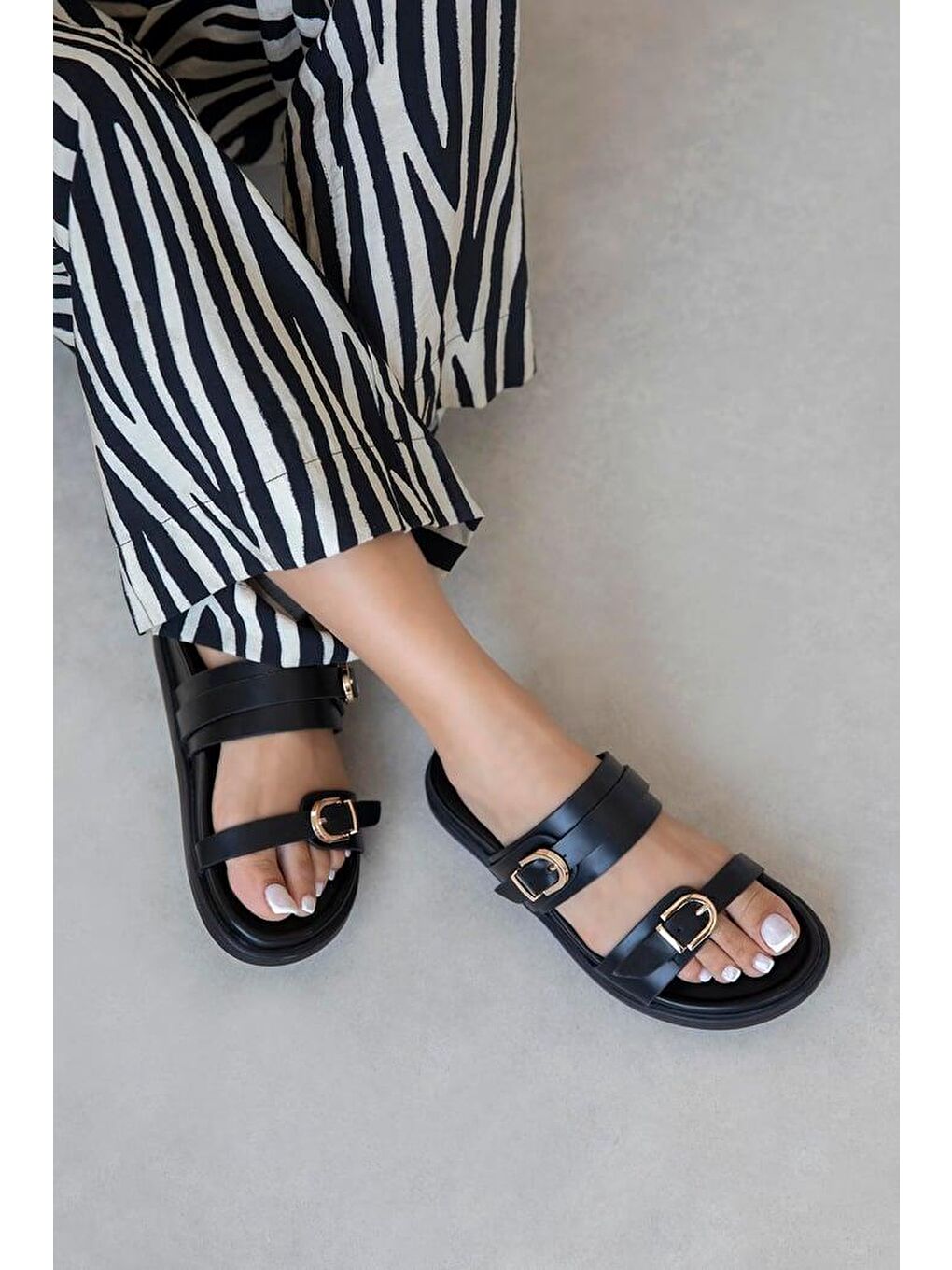 Keysi Kadın Toka Detay Günlük Konfor Terlik Siyah