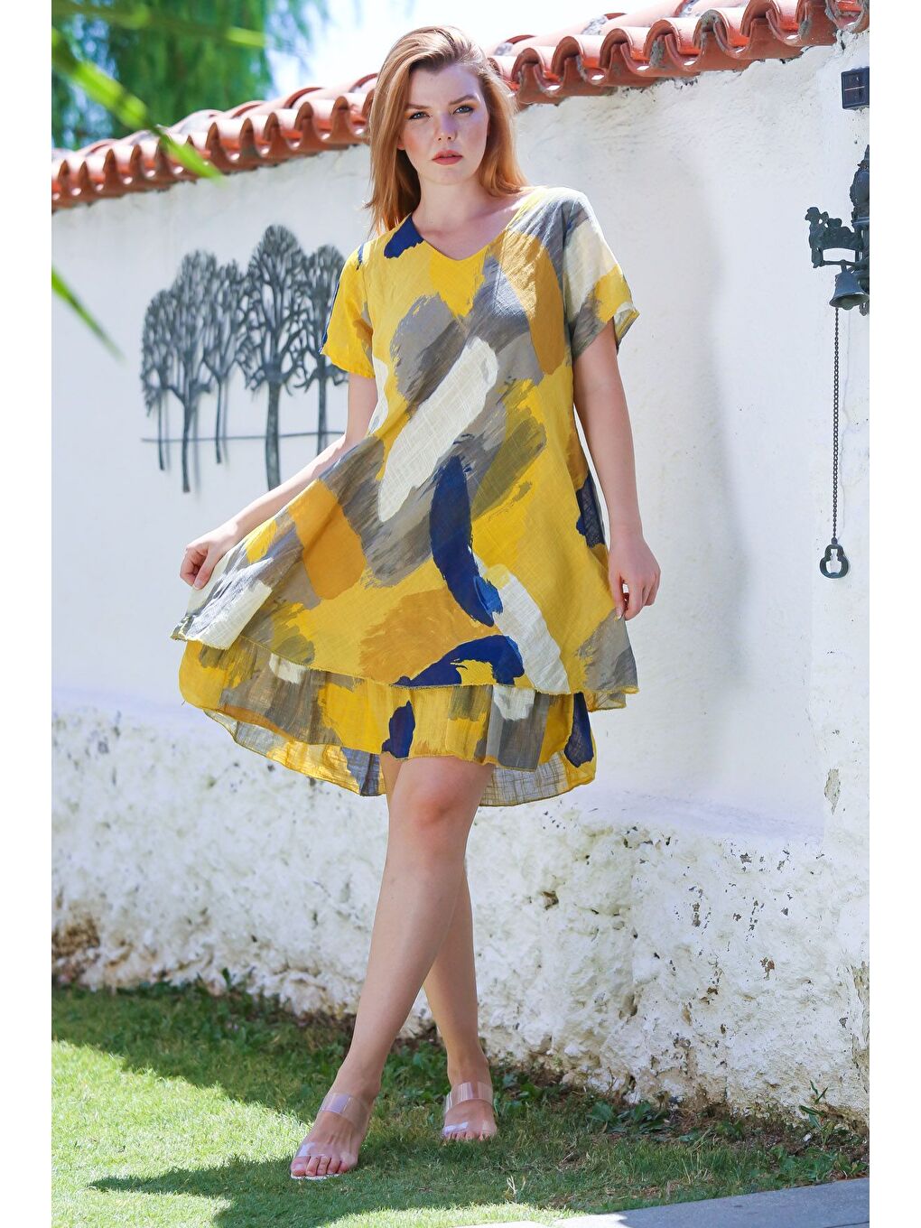 İtalyan Sarı V Yaka Kısa Kol Desenli Astarlı Casual Keten Görünümlü Dokuma Elbise 96 64-4