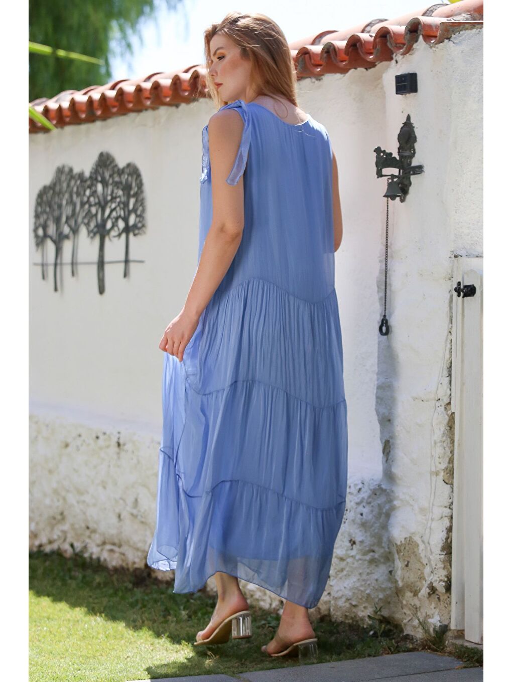 İtalyan Lavanta Mavisi Havuz Yaka Kolsuz Bağlamalı Astarlı Casual İpek Dokuma Elbise 130 65-2