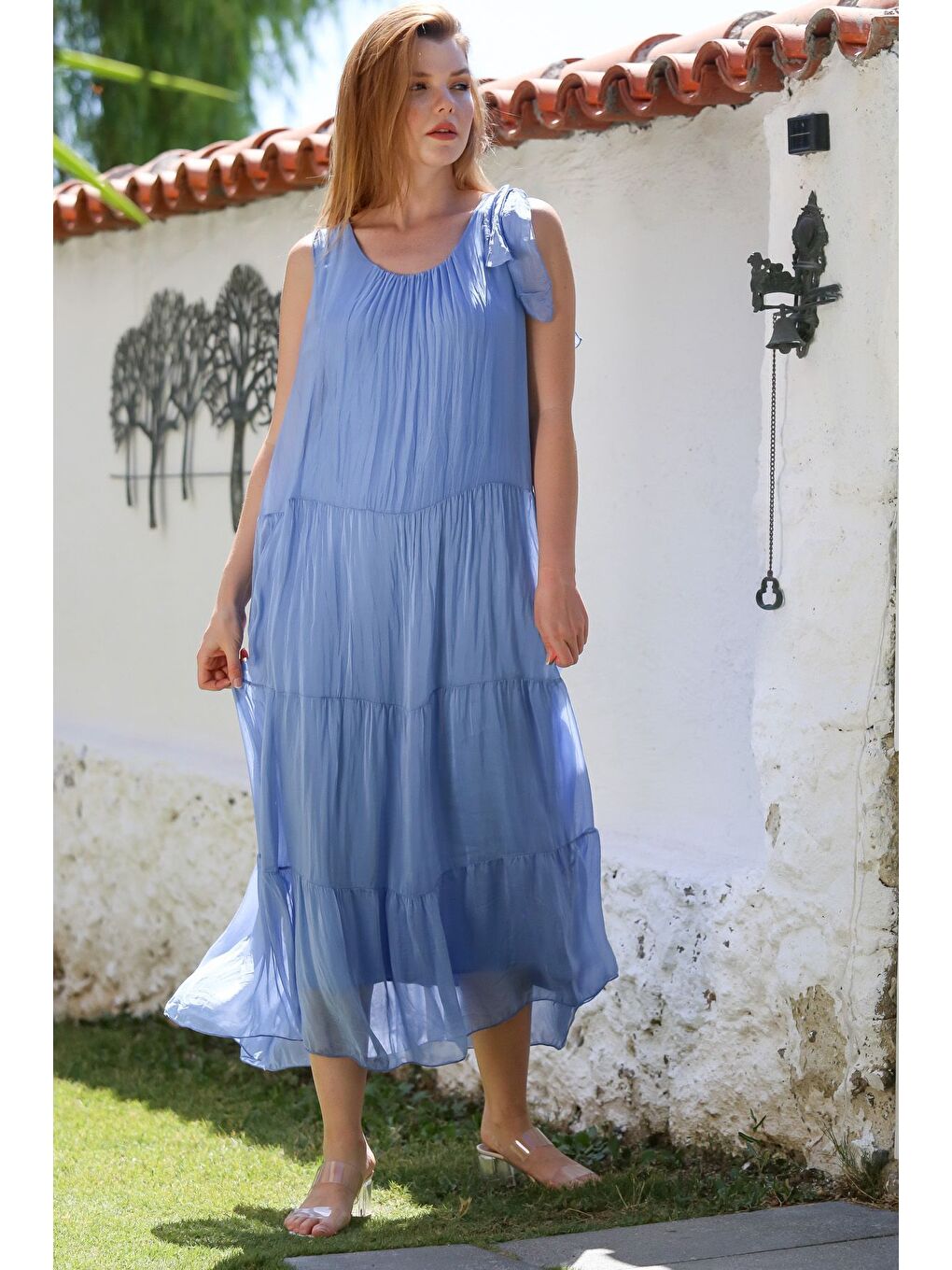 İtalyan Lavanta Mavisi Havuz Yaka Kolsuz Bağlamalı Astarlı Casual İpek Dokuma Elbise 130 65-6