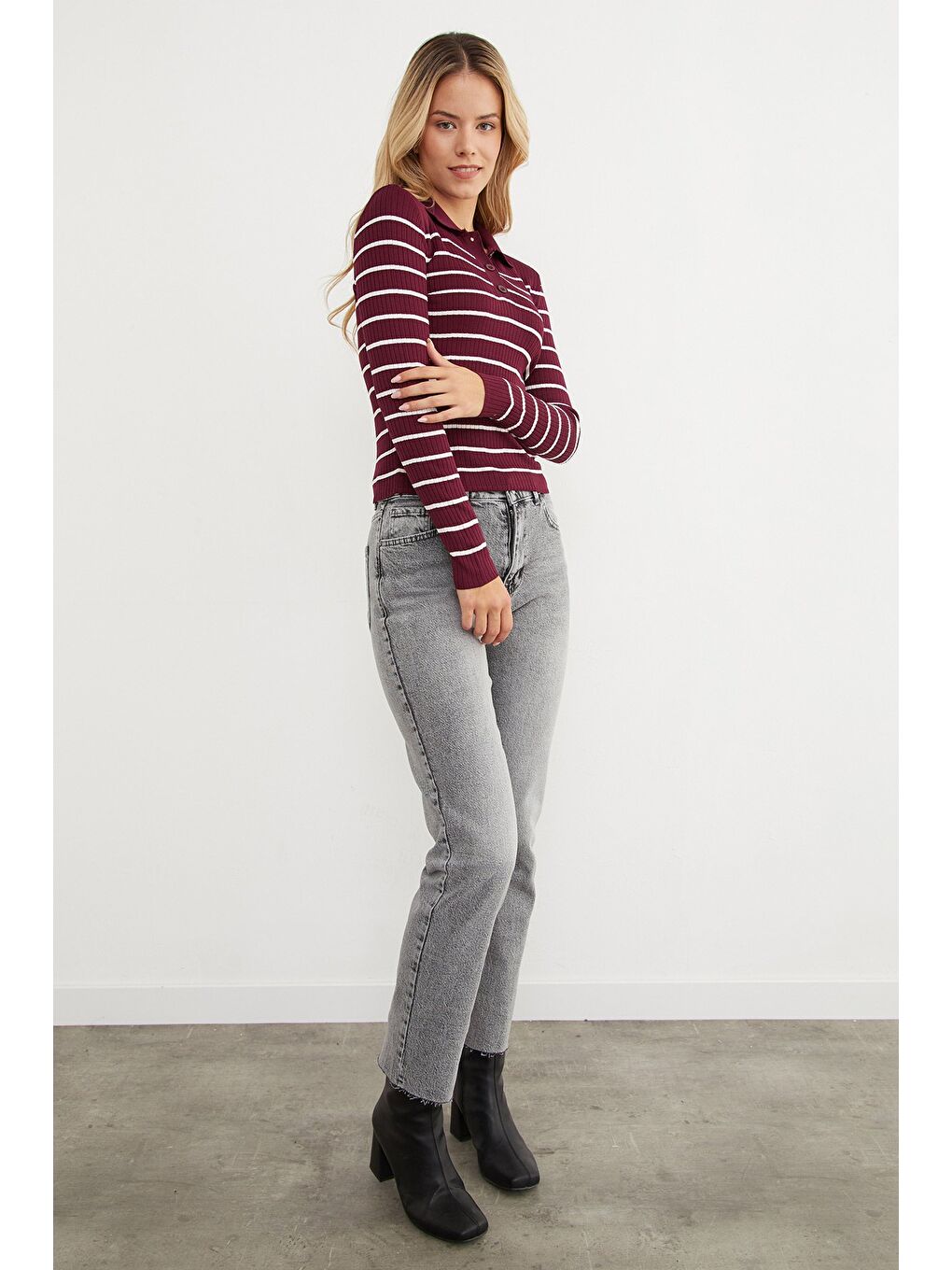 Bordo Çizgili Polo Yaka Yarım Düğmeli Triko Kazak-1