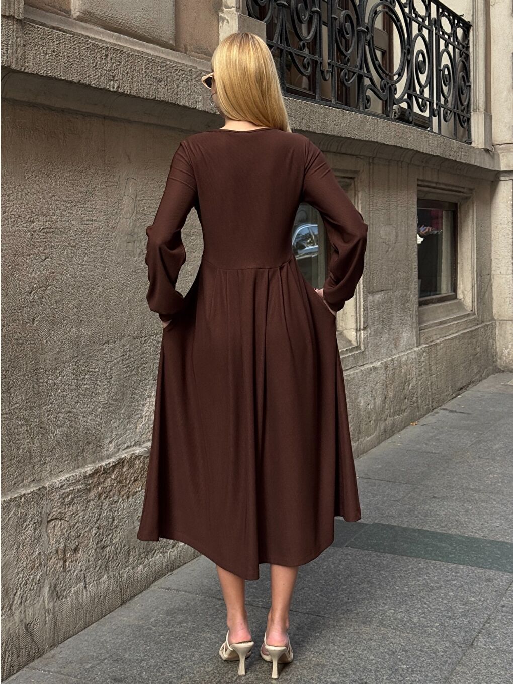 Kahverengi Ottoman Kumaş Düğme Detay Elbise Kahve-3