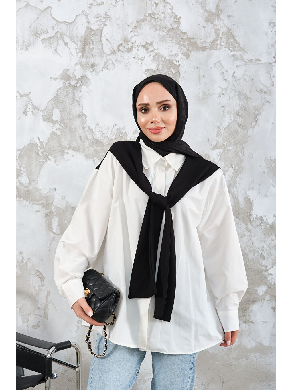 Kadın Yaka Bağlamalı Çift Renk Gömlek Siyah