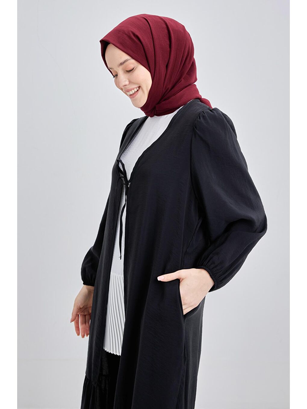 Siyah Eteği Pileli Modal Hırka-3