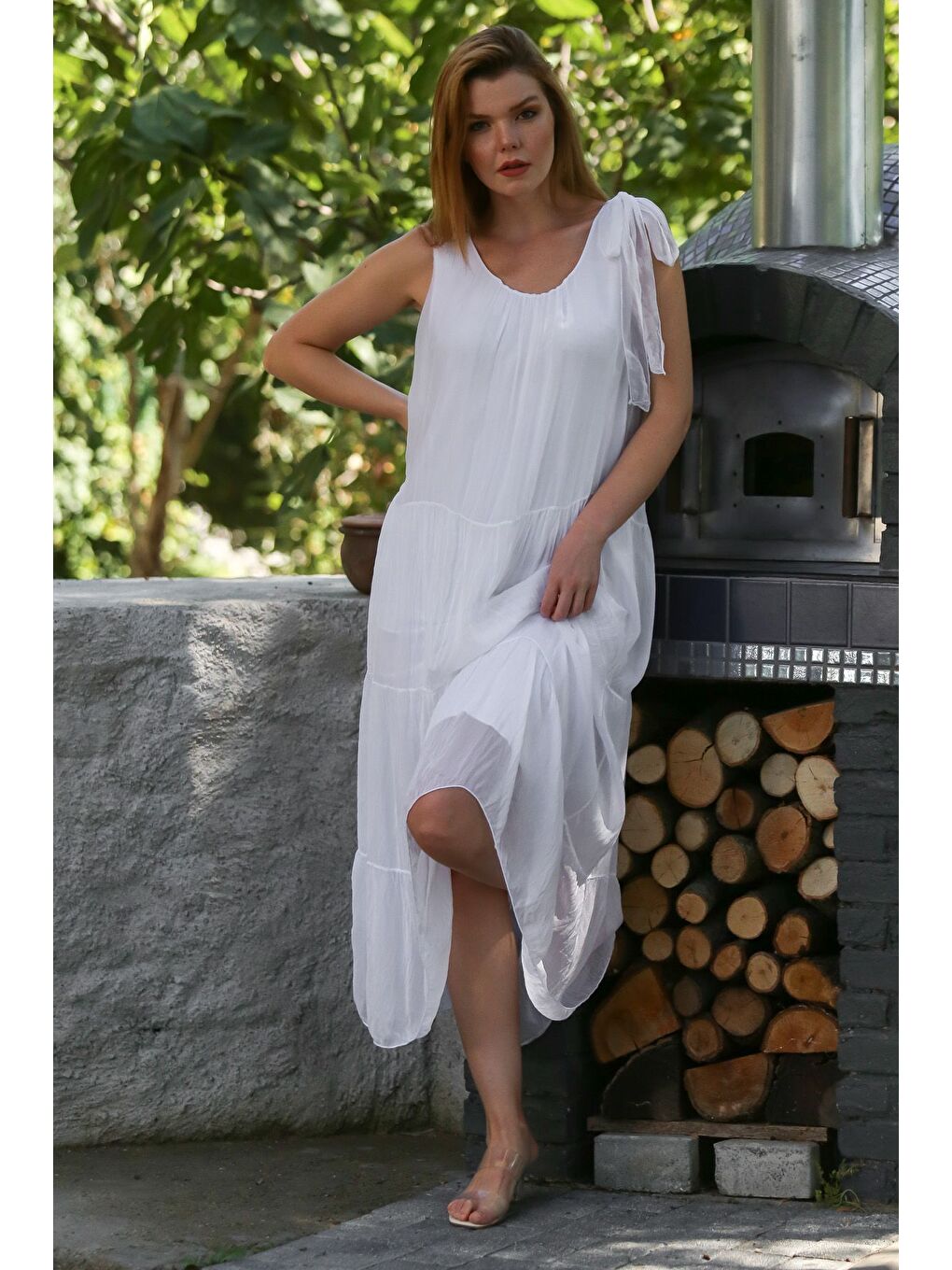 İtalyan Beyaz Havuz Yaka Kolsuz Bağlamalı Astarlı Casual İpek Dokuma Elbise 130 65