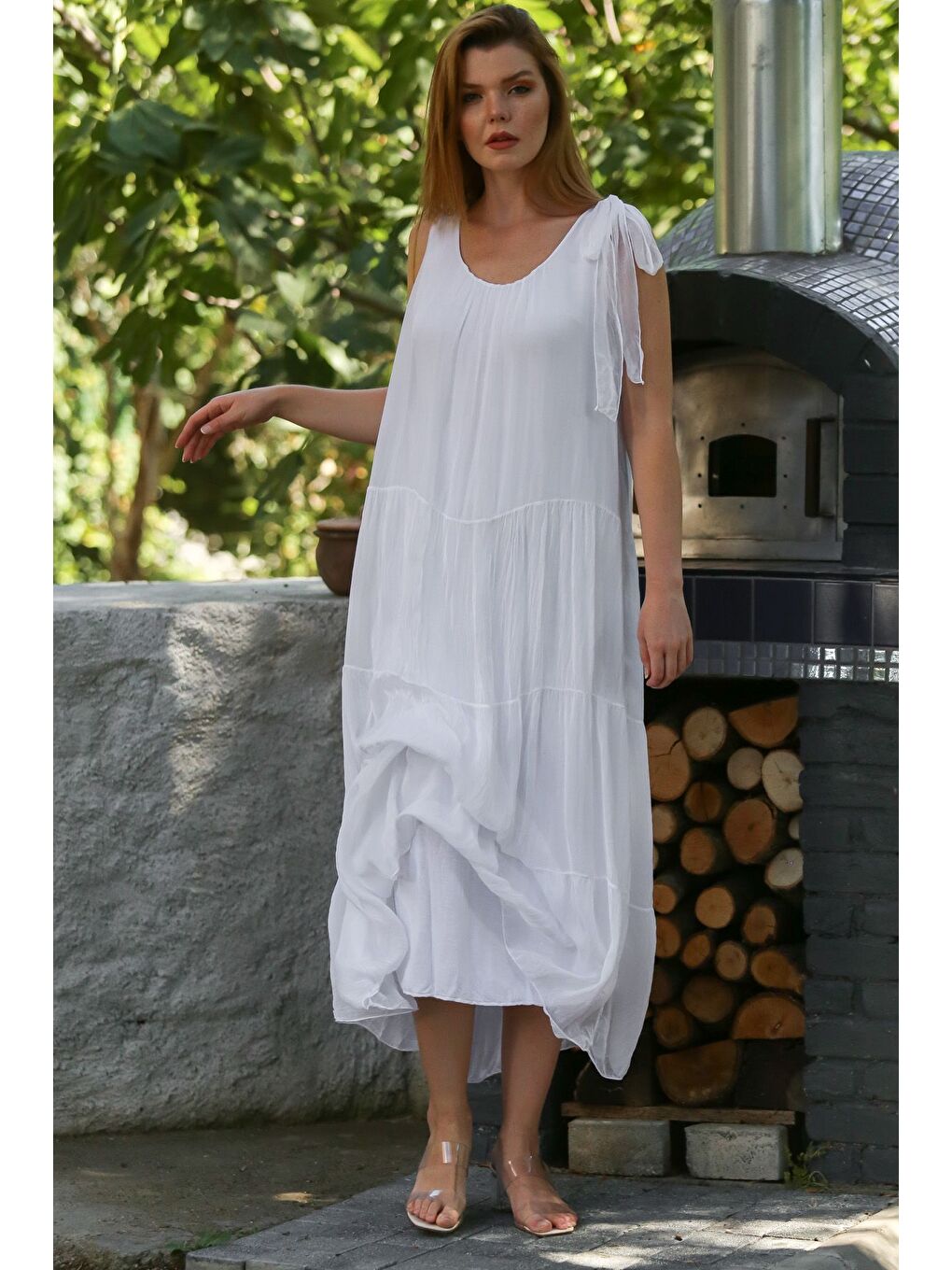 İtalyan Beyaz Havuz Yaka Kolsuz Bağlamalı Astarlı Casual İpek Dokuma Elbise 130 65-1